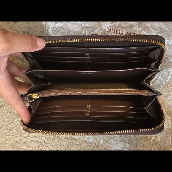 Coach Double buckle Wallet - Picture 8 of 9